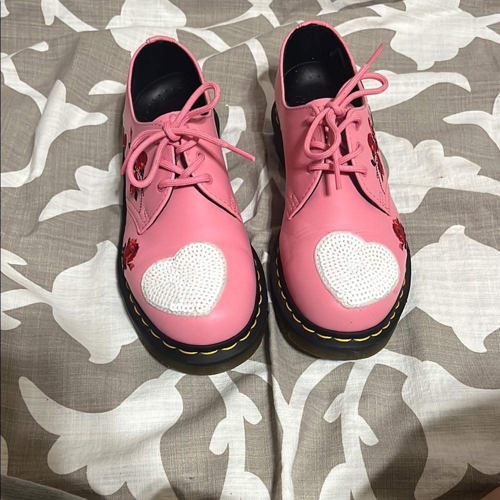 Dr. Martens 1461 Hearts Pink Oxfords